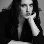 Headshots with Olivia – Studio Elegance in Black & White, TRW07606 1