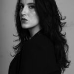 Headshots with Olivia – Studio Elegance in Black & White, TRW07657 1