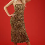An Unforgettable Red Backdrop Shoot with 9 Amazing Models, TRW09076
