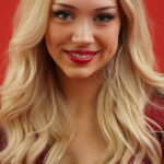 An Unforgettable Red Backdrop Shoot with 9 Amazing Models, TRW09974